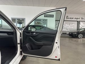 Skoda Kamiq 1.0TSI 110CV AMBITION DSG - Foto 29