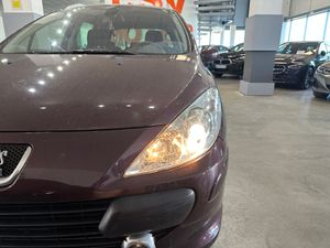 Peugeot 307 SW Pack 1.6 HDI 90 - Foto 23