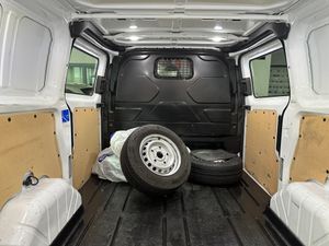 Ford Transit Custom 2.0TDCI 130CV TREND - Foto 8