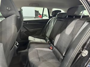 Skoda Octavia 1.4PHEV 204CV DSG6 AMBITION FAMILIAR - Foto 6