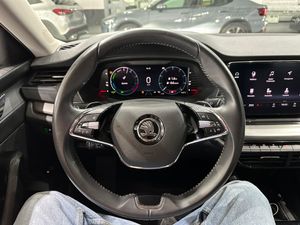 Skoda Octavia 1.4PHEV 204CV DSG6 AMBITION FAMILIAR - Foto 8