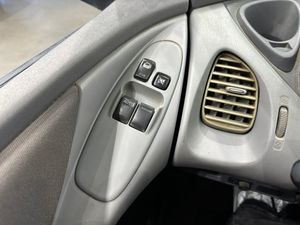 Nissan Almera Tino 1.8 Acenta - Foto 18