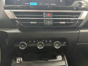 Citroën C4 BlueHDi 130 EAT8 Feel Pack - Foto 18