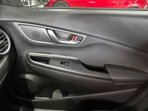 Hyundai Kona Eléctrico 100 kW (136 CV) Tecno 39 kWh - Foto 13