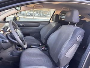 Citroën C4 Coupé HDi 92 Collection - Foto 9