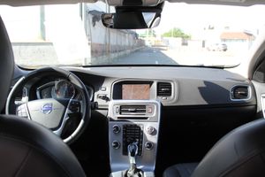 Volvo V60 D2 Momentum Aut. - Foto 11