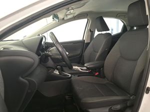 Toyota Yaris 120H 116CV BUSINESS - Foto 4