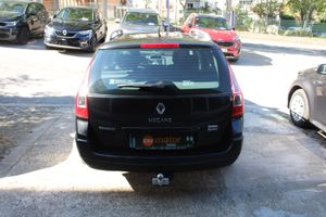 Renault Megane II Familiar 1.6 i 111 cv - Foto 6