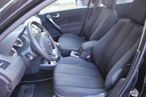 Renault Megane II Familiar 1.6 i 111 cv - Foto 8