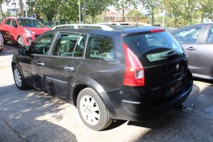 Renault Megane II Familiar 1.6 i 111 cv - Foto 5