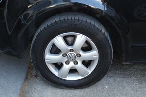 Volkswagen Multivan 2.5 TDI 130CV - Foto 26