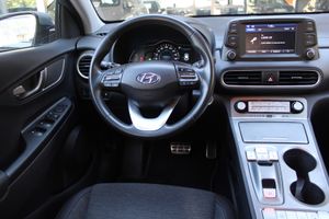 Hyundai Kona Eléctrico 100 kW (136 CV) Tecno 39 kWh - Foto 8