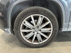 Volkswagen Tiguan +Motion 2.0 TDI 140 CV 4Motion DSG - Foto 24
