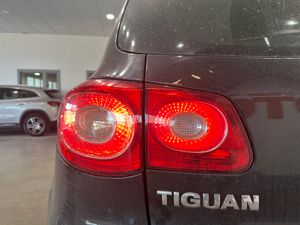 Volkswagen Tiguan +Motion 2.0 TDI 140 CV 4Motion DSG - Foto 22
