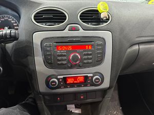 Ford Focus Berlina Ambiente 1.6 TDCi 90cv - Foto 15