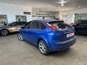 Ford Focus Berlina Ambiente 1.6 TDCi 90cv - Foto 5