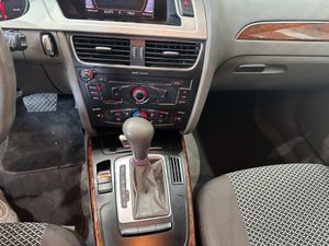 Audi A4 Avant 2.0 TDI 143 CV multitronic DPF - Foto 17