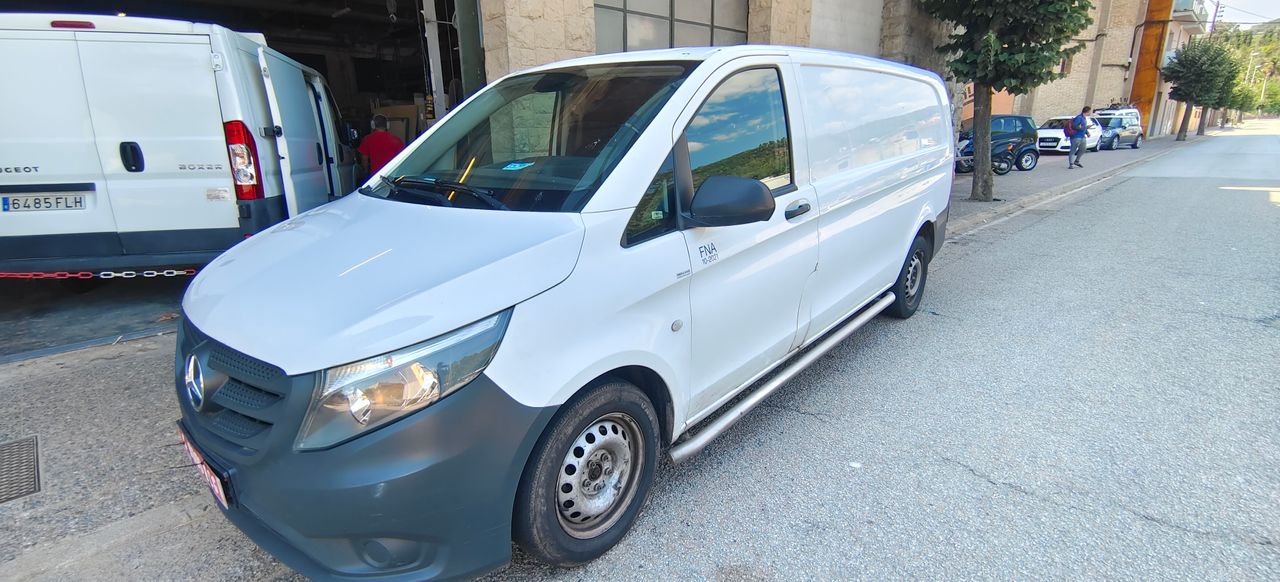 Mercedes Vito 111 cdi furgón largo con forrado interior frigorifico Frigorífico con aparato de frio  - Foto 1