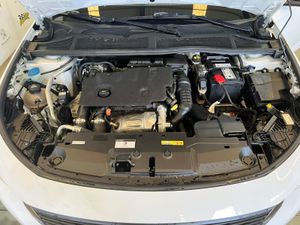 Peugeot 308 5P Active Pack BlueHDi 130 S&S EAT8 - Foto 26