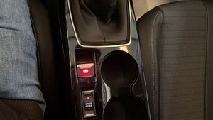 Peugeot 208 BlueHDi 73kW (100CV) Allure - Foto 15