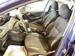 Peugeot 208 5P STYLE 1.6 BlueHDi 55KW (75CV) - Foto 8
