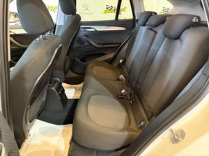 BMW X1 sDrive18dA Corporate - Foto 11