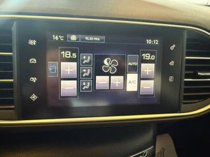 Peugeot 308 5p Allure 2.0 BlueHDi 150 SE PUEDE VER Y PROBAR EN SENRA SPORT (PEUGEOT) DUMBRIA - Foto 23