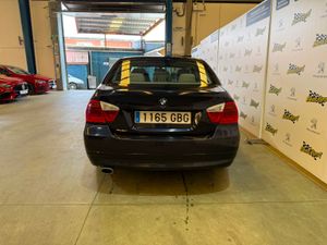 BMW Serie 3 318d - Foto 4