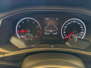 Volkswagen T-Roc Advance R-Line 1.5 TSI 110kW (150CV) DSG - Foto 13