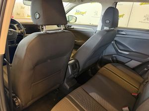 Volkswagen T-Roc Advance R-Line 1.5 TSI 110kW (150CV) DSG - Foto 9
