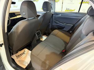 Volkswagen Golf 2.0 TDI 85kW (115CV) - Foto 11