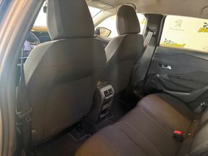 Peugeot 308 SWActive Pack BlueHDi 130 S&S MAN - Foto 11