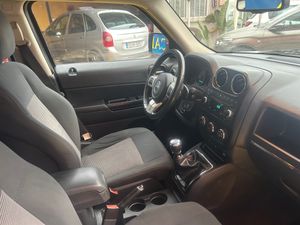 Jeep Patriot 2.2 CRDI   - Foto 17