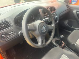 Volkswagen Polo 1.2 I   - Foto 19