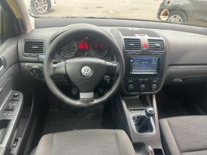Volkswagen Golf 1.6 I   - Foto 17