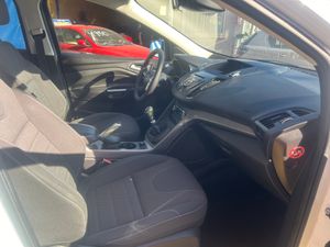 Ford Kuga 1.5 I   - Foto 21