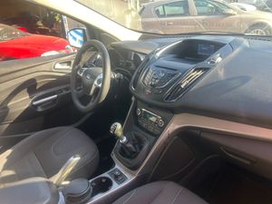 Ford Kuga 1.5 I   - Foto 17