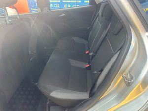 Ford Focus 1.6 I AUT   - Foto 14