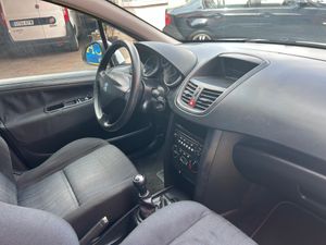 Peugeot 207 1.4 HDI   - Foto 18