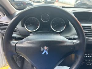 Peugeot 207 1.4 HDI   - Foto 9