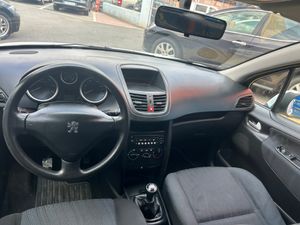 Peugeot 207 1.4 HDI   - Foto 15