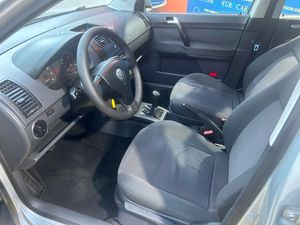 Volkswagen Polo 1.4 I   - Foto 13