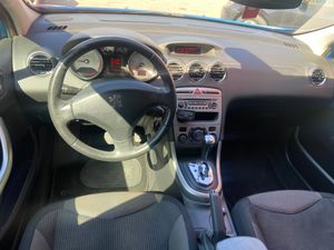 Peugeot 308 2.0 HDI   - Foto 7