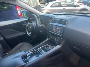 Jaguar F-Pace 2.0 D   - Foto 19