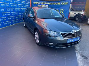 Skoda Superb 2.0 TDI   - Foto 6