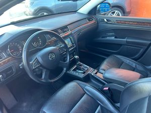 Skoda Superb 2.0 TDI   - Foto 11