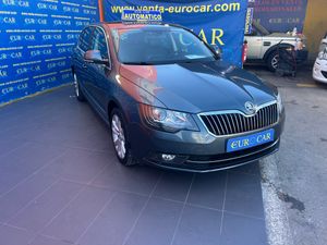 Skoda Superb 2.0 TDI   - Foto 5