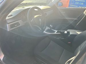 BMW Serie 3 320 D   - Foto 12