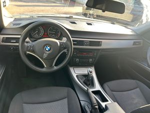 BMW Serie 3 320 D   - Foto 16