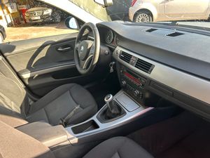 BMW Serie 3 320 D   - Foto 19